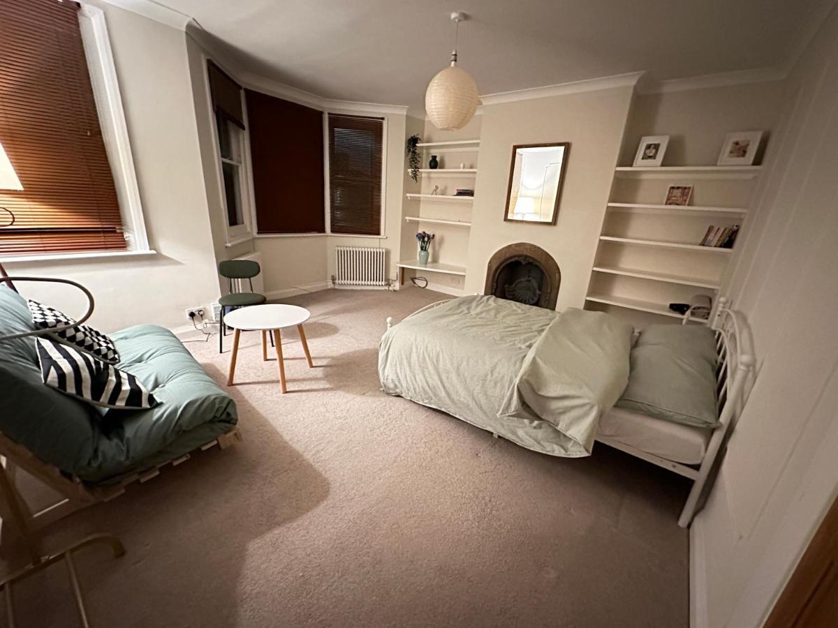 Spacious Room Near Underground لندن المظهر الخارجي الصورة